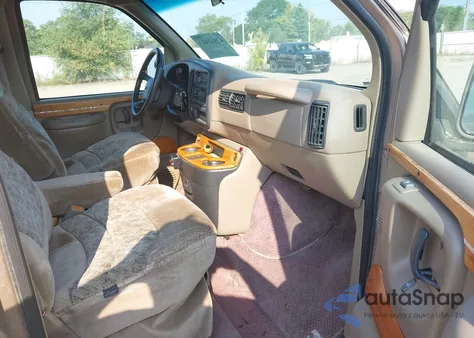 2000 GMC Savana Rv G1500 from USA, damaged, VIN 1GDFG15RXY1155126